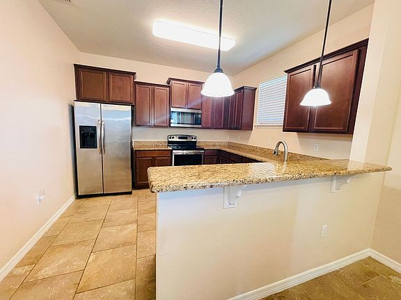 3rd image of 1508 Tamarind Rd