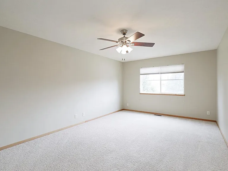 6907 Naples Dr — Photo 28