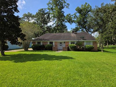 341 S Amherst Dr, West Columbia, TX, 77486