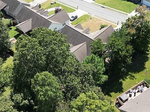 3rd image of 257 Battle Bluff Dr