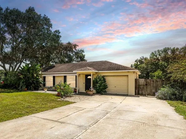 13714 Kansas Ave, Astatula, FL 34705