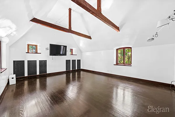 Sold by Elegran | media 14