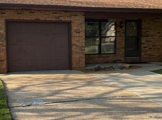 2418 College Ave, Belleville, IL 62221