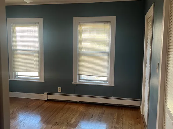 58 Lewis Ave #2, Meriden, CT 06451