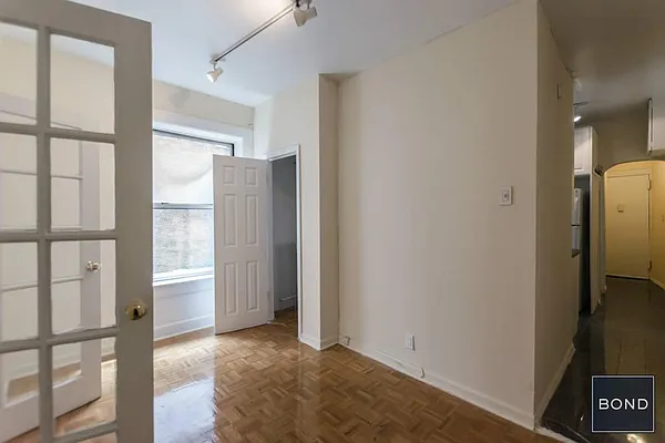 Rented by Bond New York | media 10