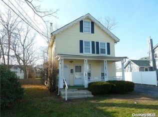 58 Grant Ave, Islip, NY 11751
