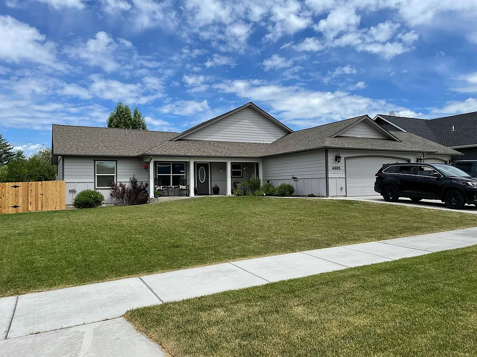 4865 Jeff Dr