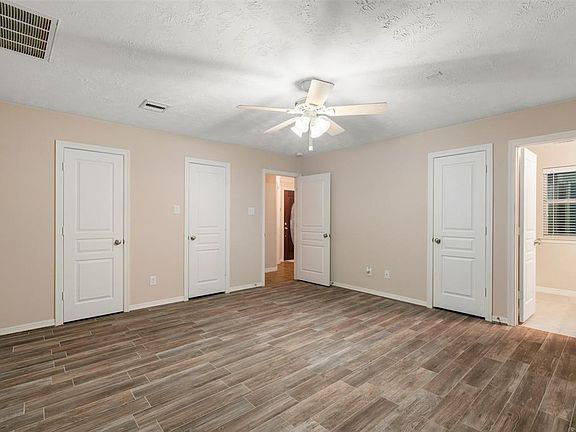4th image of 2622 Enclave At Shady Acres Ct