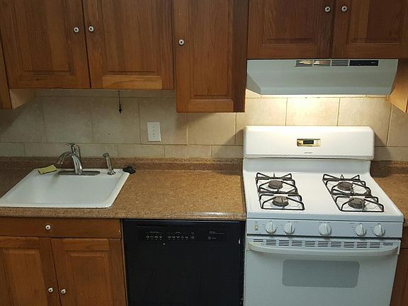3rd image of 19417 Brassie Pl APT 201