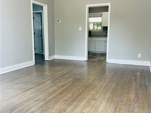 5th image of 178 Park St #178