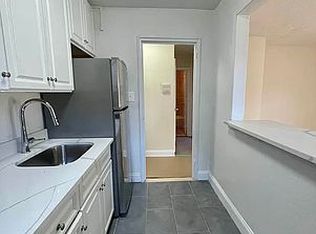 21-19 27th St #F1, Astoria, NY 11105