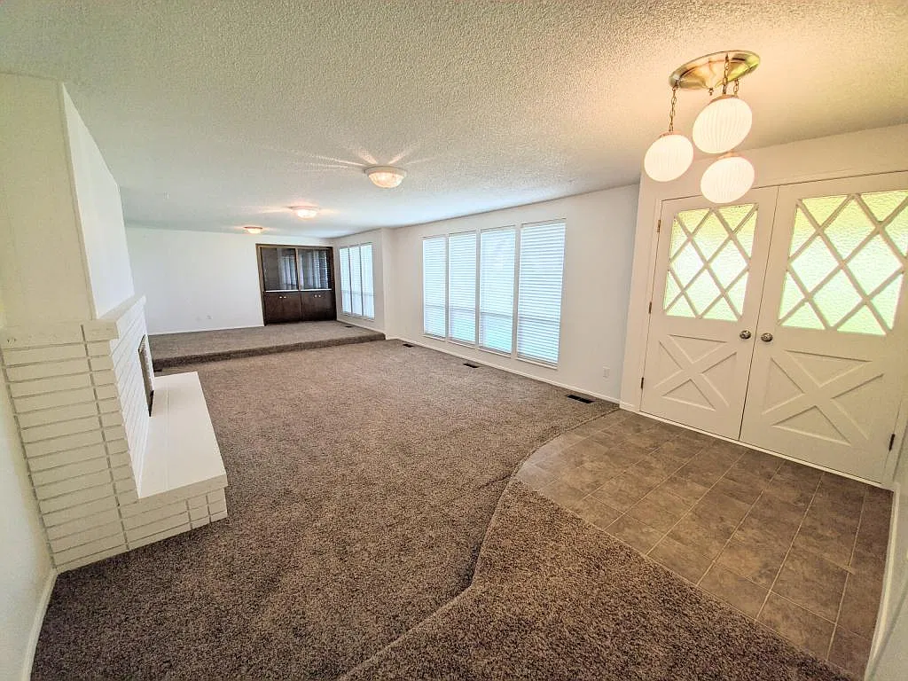 1645 W Pleasant View Dr. — Photo 4