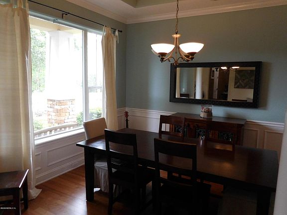 5th image of 208 Carmine Ln