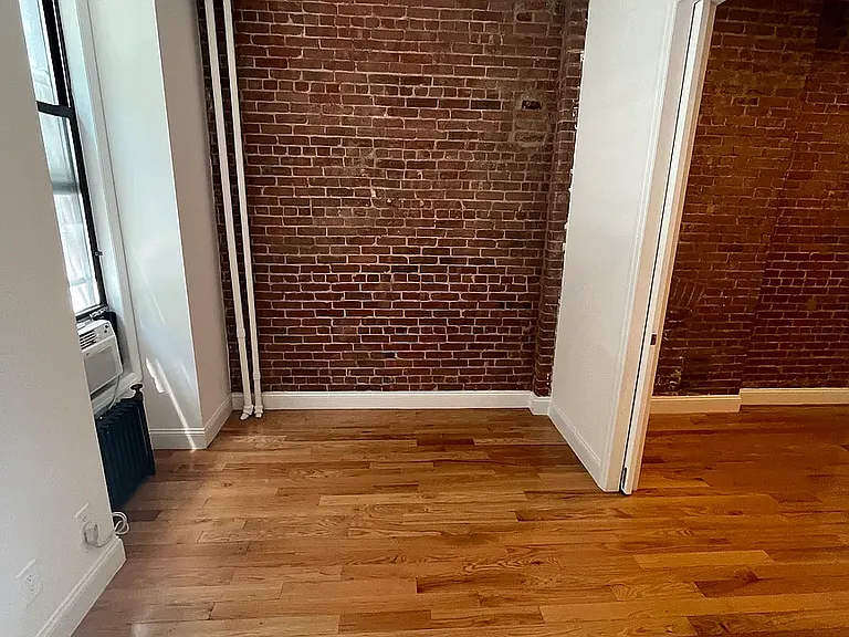 315 E 57th St #1-A — Photo 5