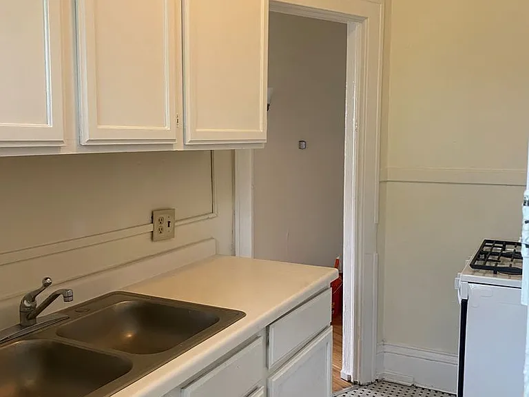 2121 Hennepin Ave S — Photo 11