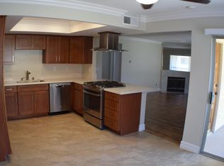 16805 Roosevelt Ln APT B, Huntington Beach, CA 92649