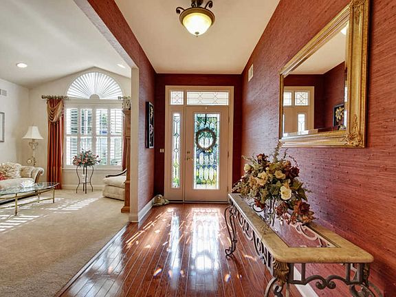 4th image of 116 Enclave Blvd