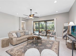 4359 Raffia Palm Cir, Naples, FL 34119