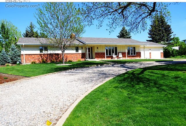 Front Elevation/Circle Drive