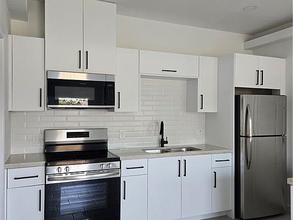 4th image of 901 Yuma Ave #603