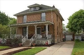 359 Walnut Ave photo 1