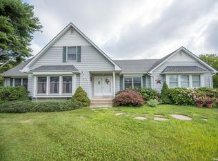 1820 Main Rd, Riverhead, NY 11901