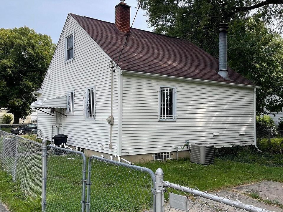 2nd image of 1329 Vermilya Ave