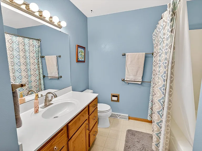 1010 Ganser Dr — Photo 12
