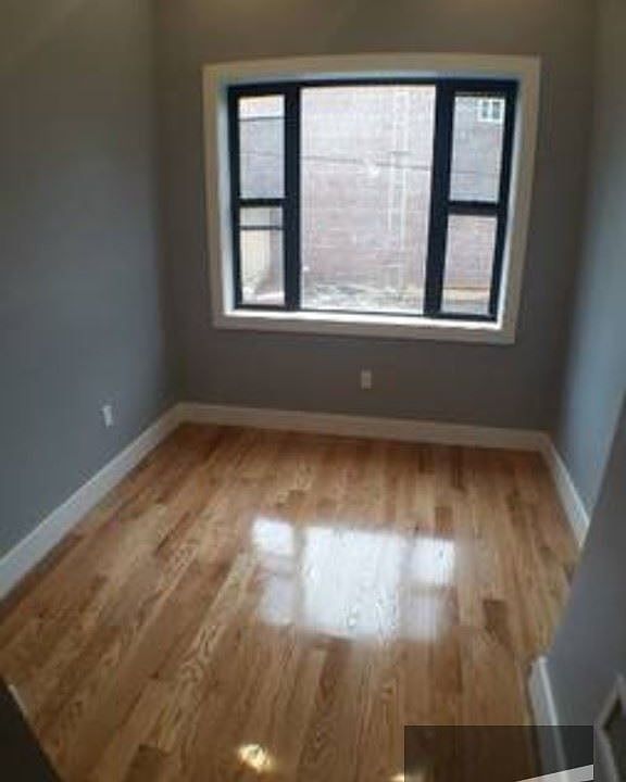 2nd image of 661 Onderdonk Ave #1