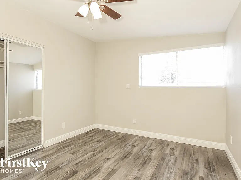 3718 W Townley Ave — Photo 11
