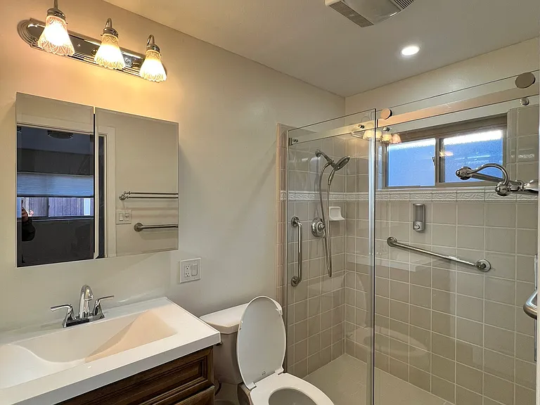 2490 Lexington Way — Photo 11