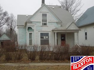116 W 4th St, Onaga, KS 66521