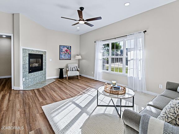 3rd image of 3206 Palmer Ct