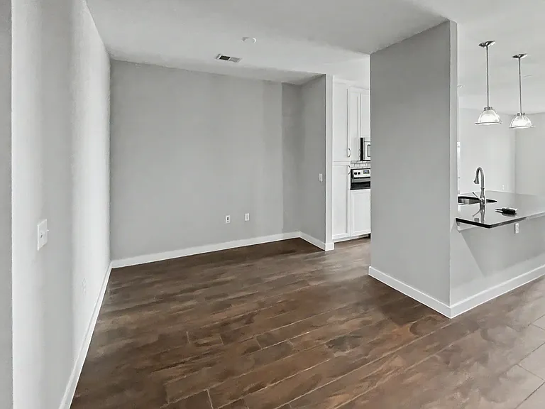 5609 Smu Blvd #508 — Photo 4