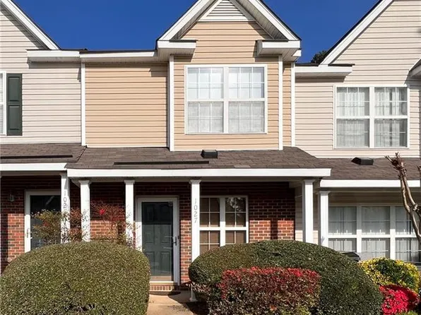 1027 Oak Blossom Way, Whitsett, NC 27377