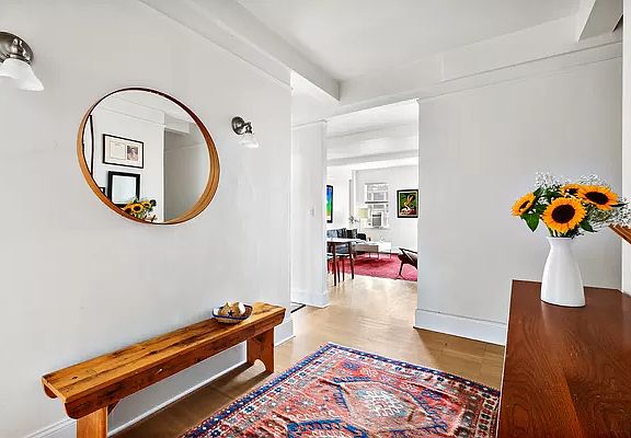5th image of 118 8th Ave APT 7E