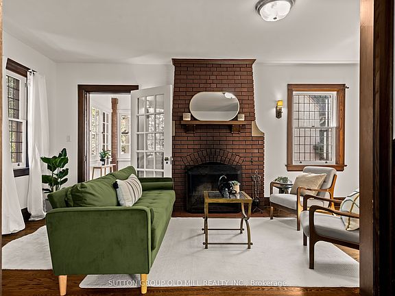 5th image of 1372 Islington Ave