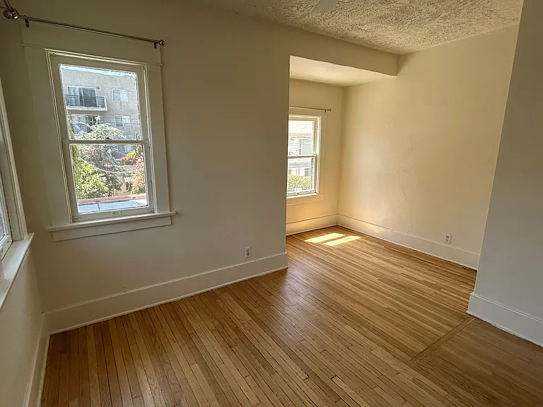 1323 N Orange Dr #1/2 — Photo 10