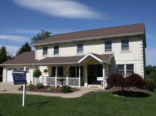 11313 Pershing Dr, North Huntingdon, PA