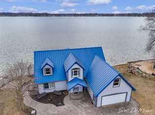 1233 N Shore Dr, Crystal, MI 48818