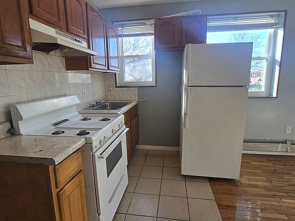 2nd image of 1122 Herkimer St Floor 22
