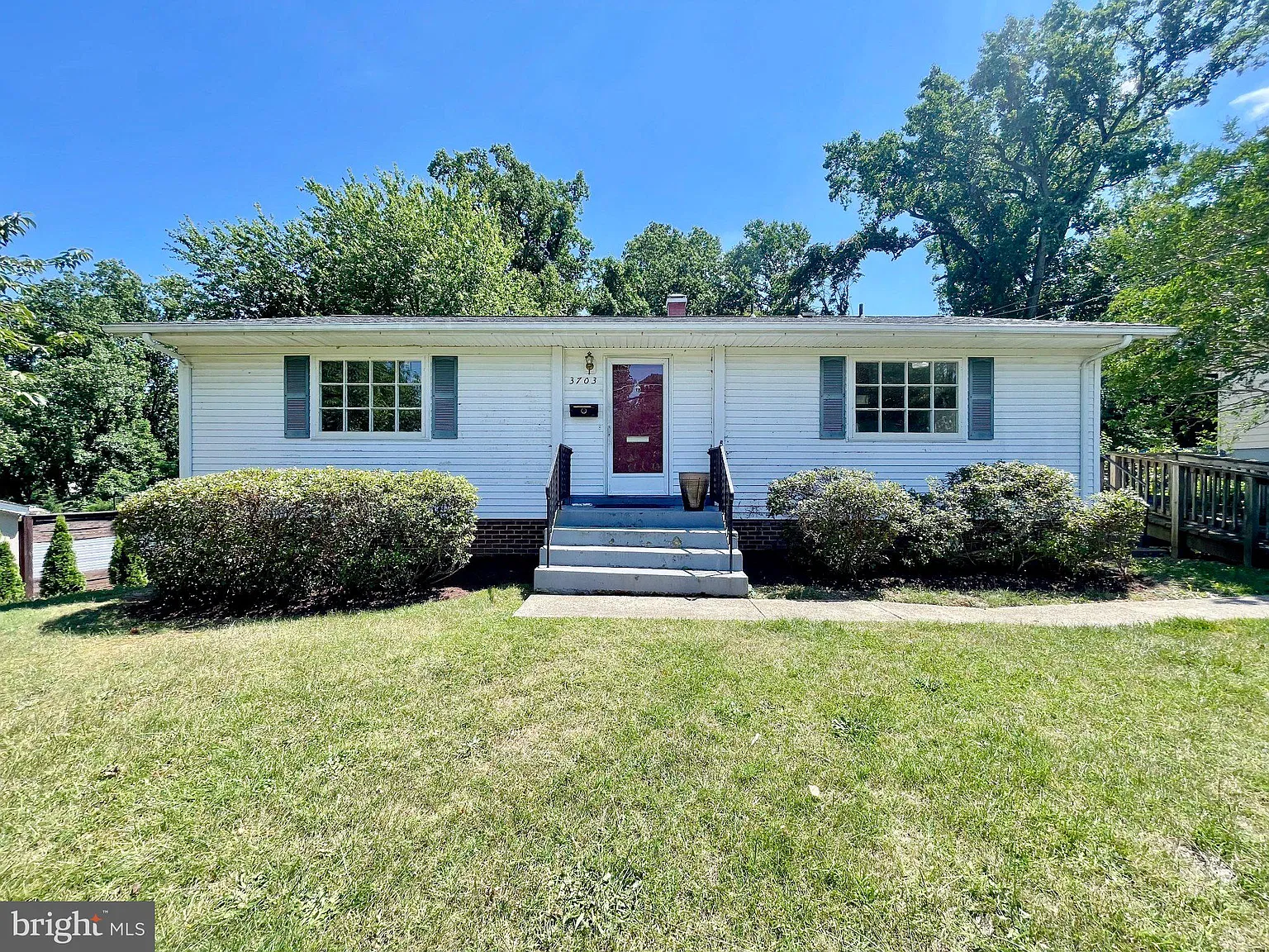 4 bed, 3.0 bath, 2505 sqft, $3,100 — Photo 1