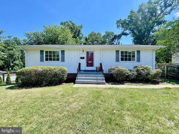 3703 Towanda Rd, Alexandria, VA 22303