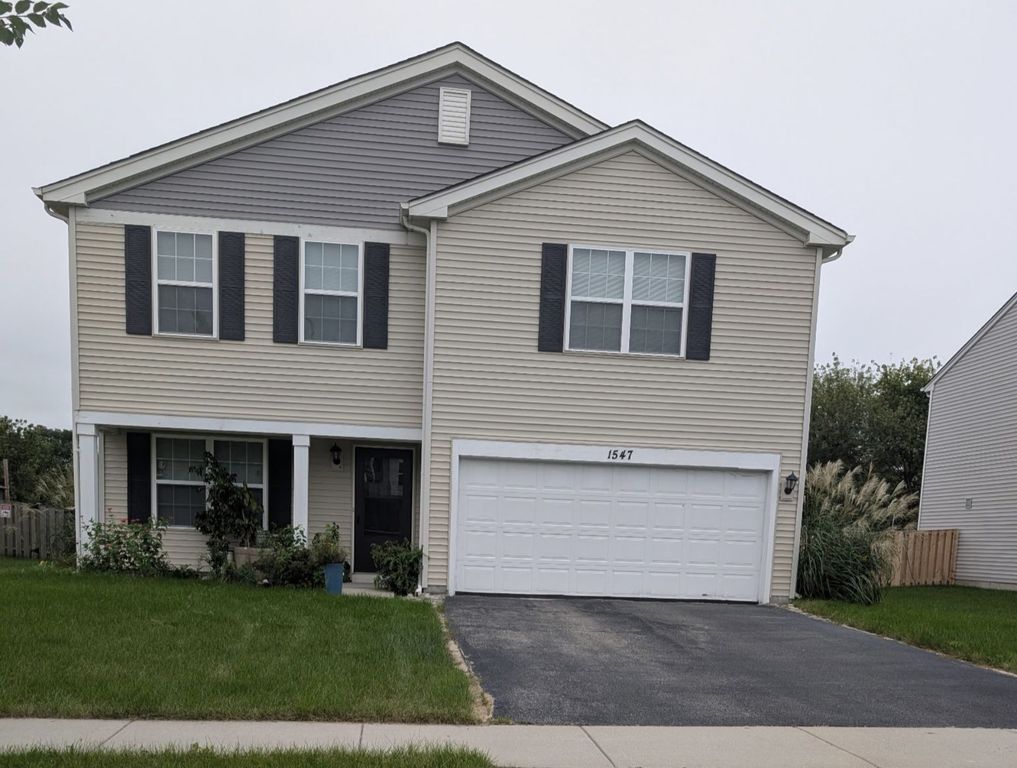 1547 Crest Dr - Property Image