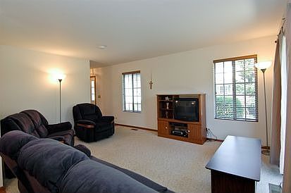 2nd image of 210 Village Creek Dr