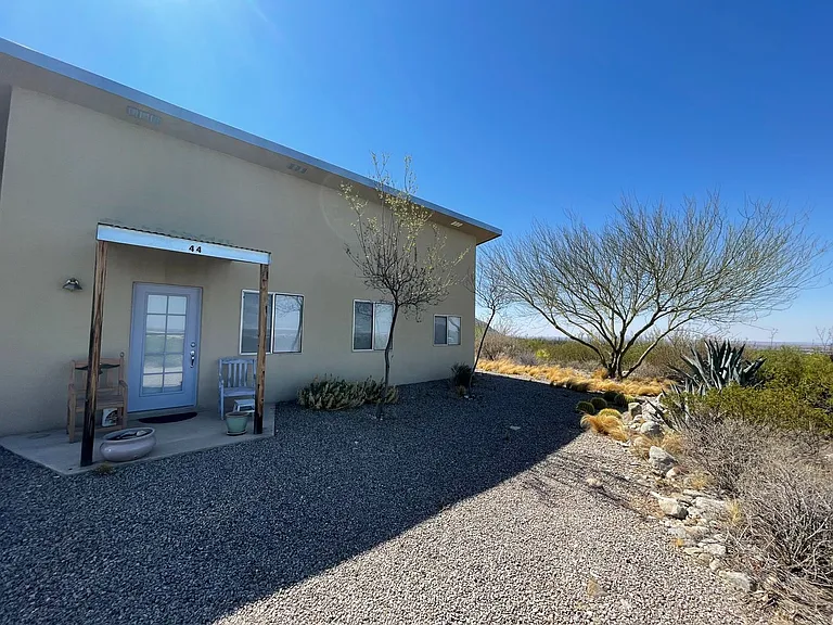 44 Lady Of The Mountain Rd — Photo 2