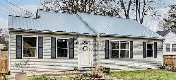2519 Banner St — Photo 2