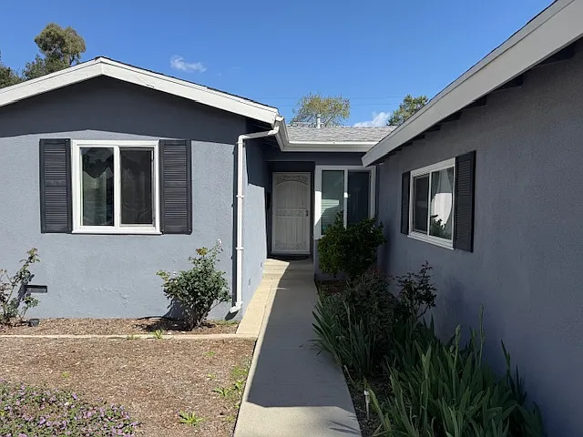 3 bed, 1301 sqft, $4,500 — Photo 2