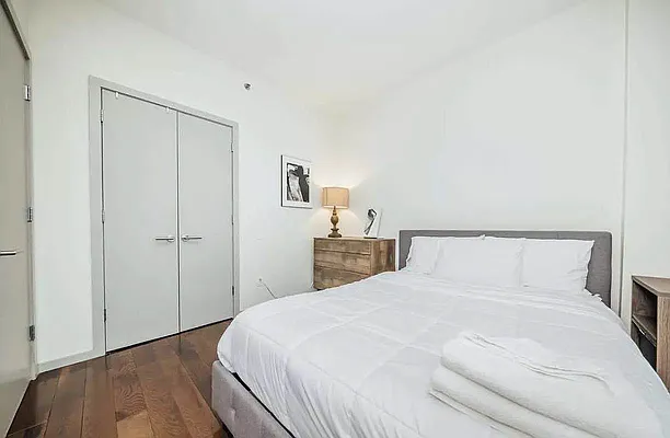 Rented by Carnegie Management Inc | media 6