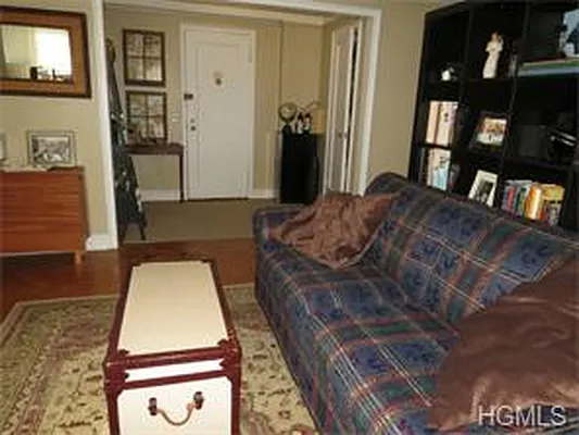 Sold by YCL Real Estate Consulting Group LLC | media 23